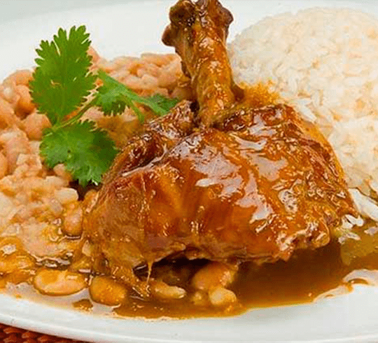 menu-el-pallar-Cabrito-a-la-norteña-con-pallares-(arroz-y-salsa-criolla)-min